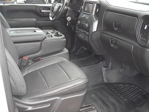 Used 2022 Chevrolet Silverado 2500 W/T AWD/4WD image 11