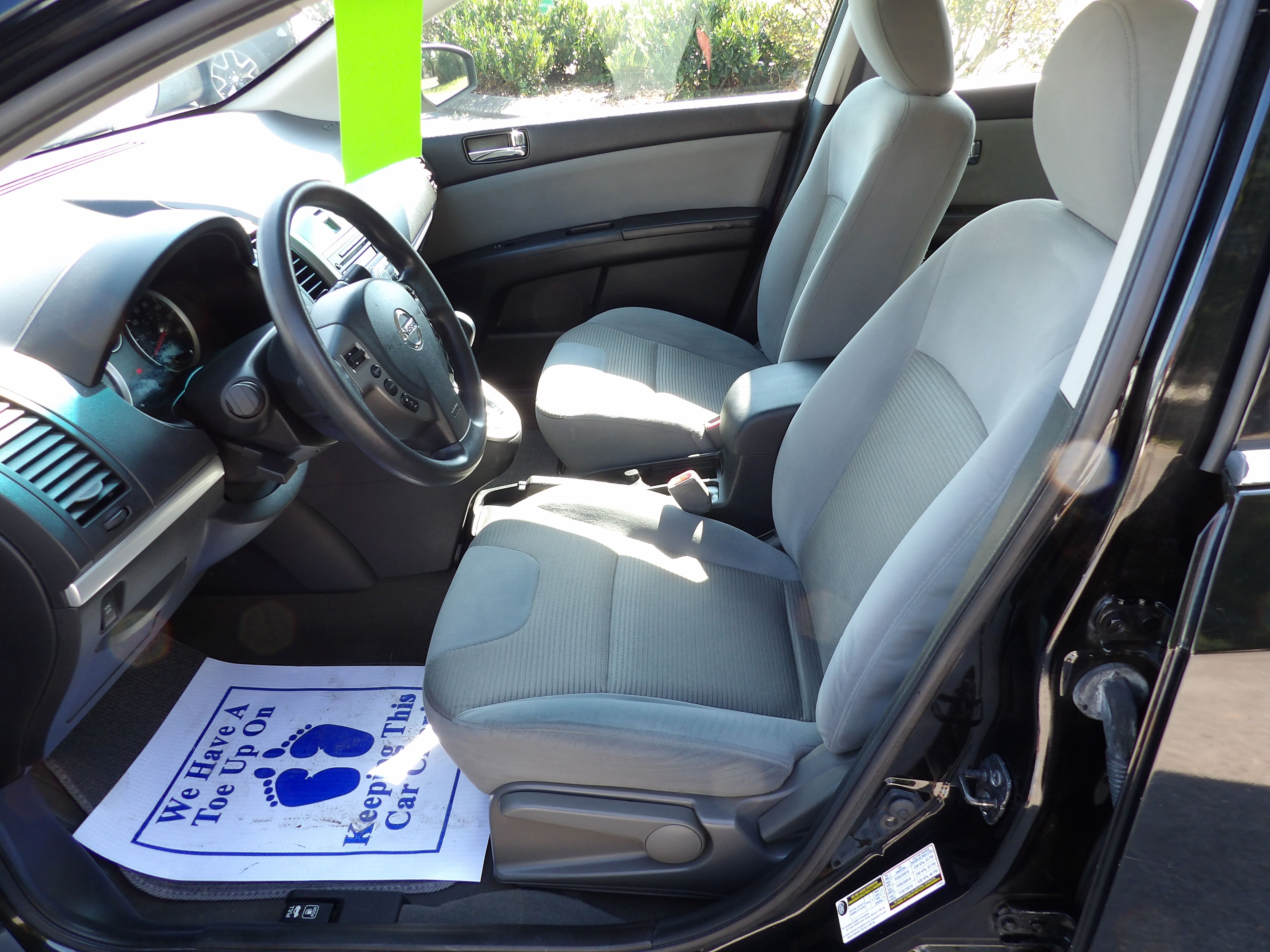 Used 2011 Nissan Sentra Sedan FWD image 6