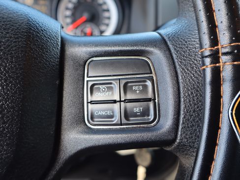 Used 2013 RAM 2500 SLT image 25