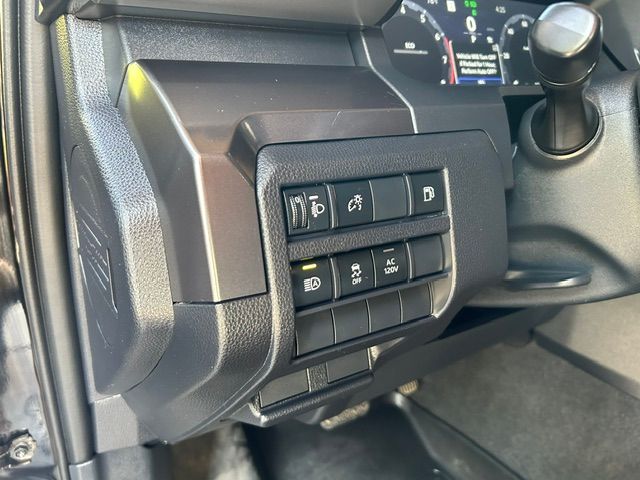 Used 2025 Toyota 4Runner 4WD TRD-Off Road image 17