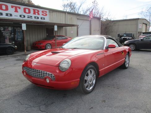 Used 2004 Ford Thunderbird LX image 2