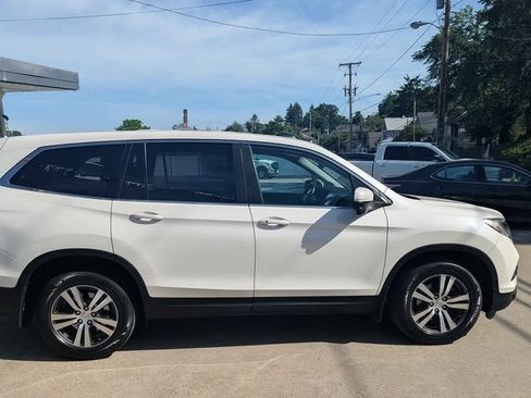 Used 2017 Honda Pilot AWD EX-L image 4