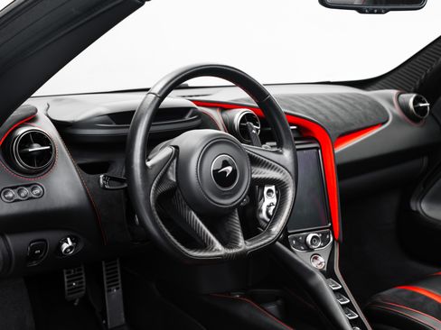 Used 2020 McLaren 720S Performance image 16