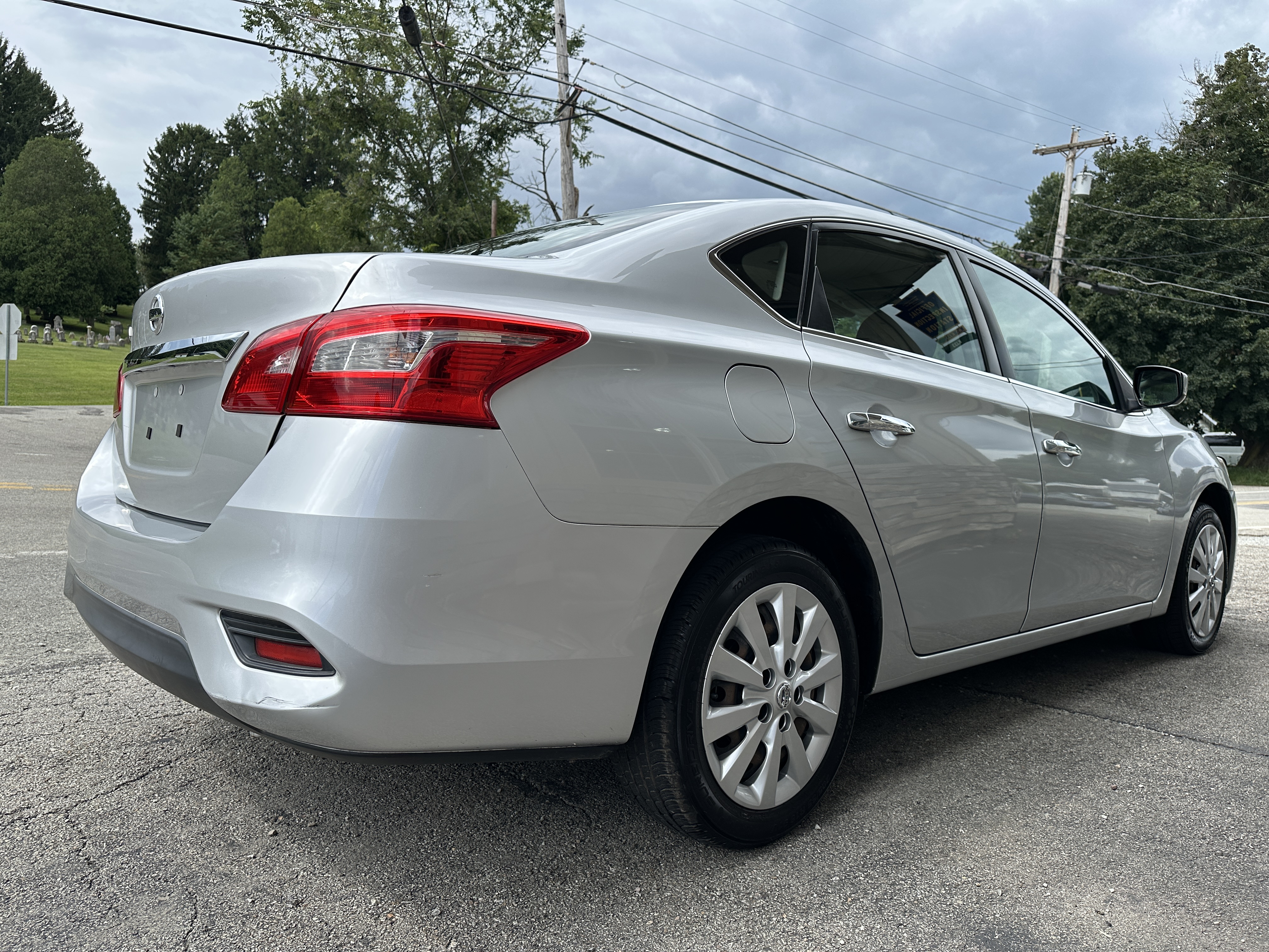 Used 2017 Nissan Sentra S FWD image 4