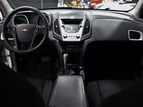 Used 2013 Chevrolet Equinox LS FWD image 24