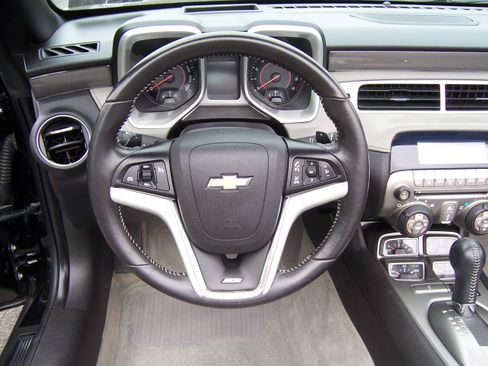 Used 2012 Chevrolet Camaro SS image 13