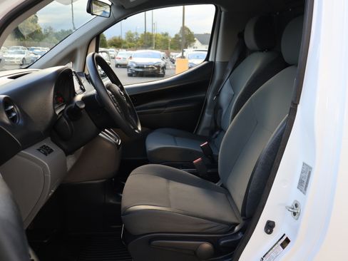 Used 2019 Nissan NV200 SV image 12