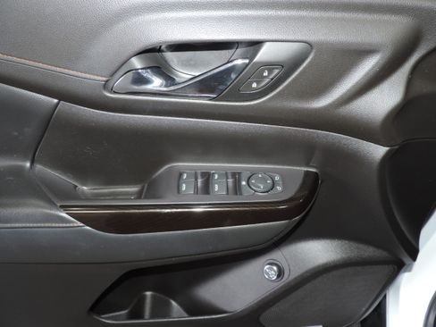 Used 2020 GMC Acadia AWD AT4 image 36
