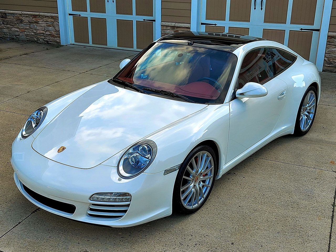 Used 2011 Porsche 911 Targa 4S AWD/4WD image 3