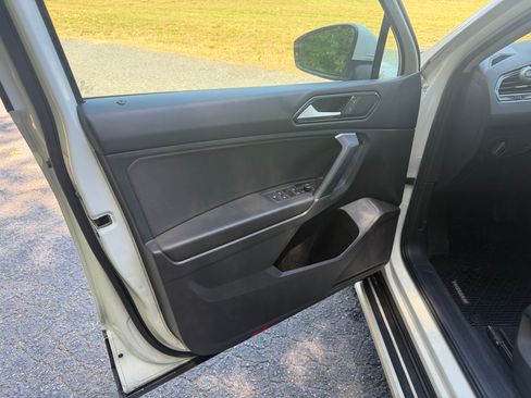 Used 2018 Volkswagen Tiguan image 39