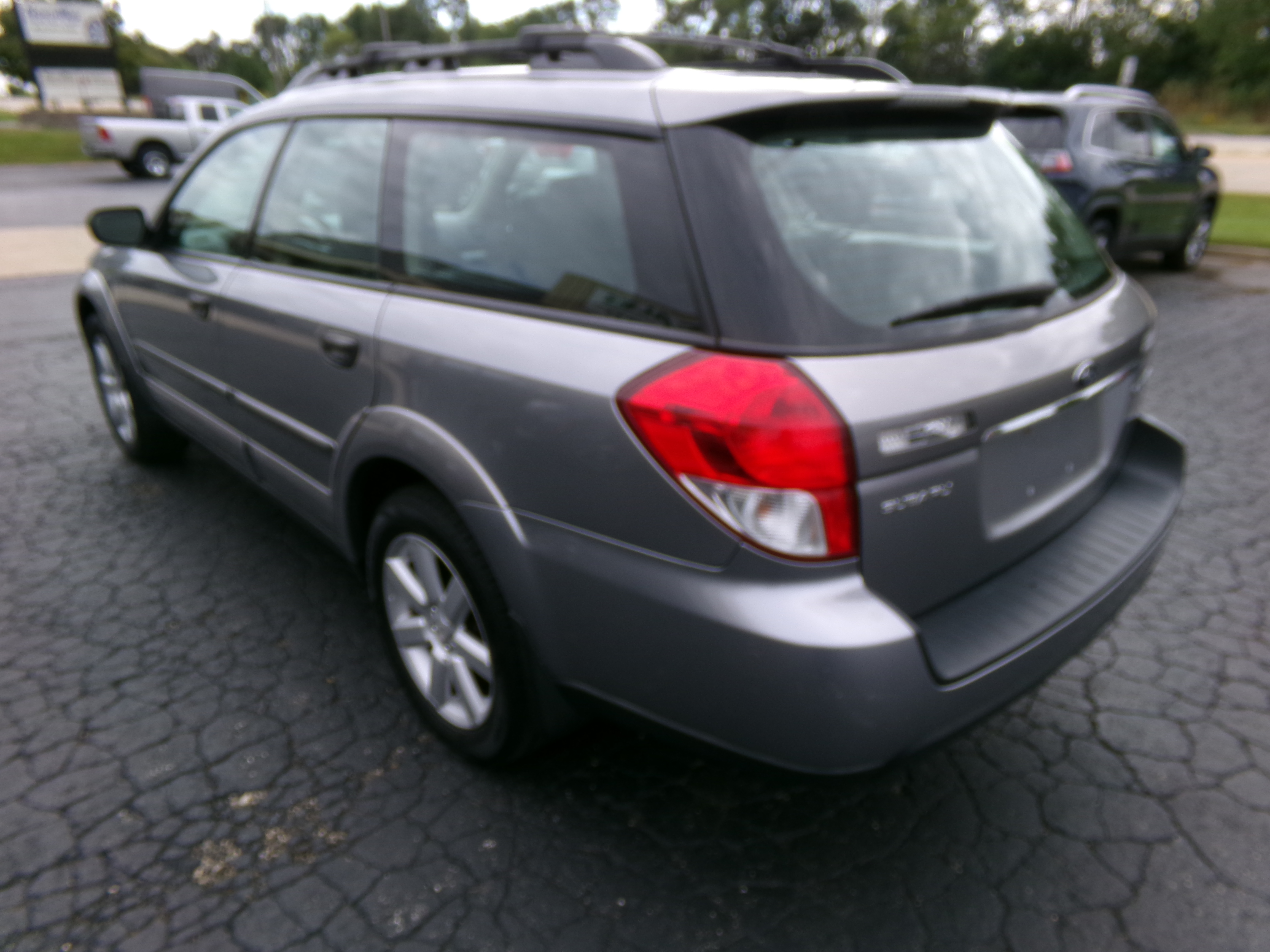 Used 2008 Subaru Outback 2.5i Wagon AWD/4WD image 3