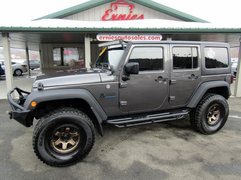 Used 2017 Jeep Wrangler Sport image 1