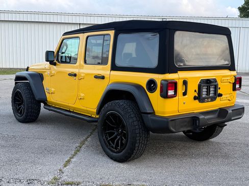 Used 2019 Jeep Wrangler 4WD Unlimited Sport image 4