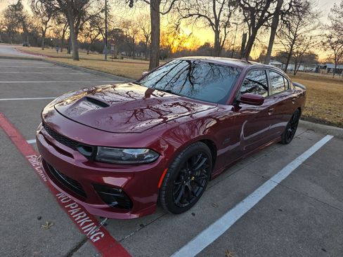 Used 2019 Dodge Charger Scat Pack image 3
