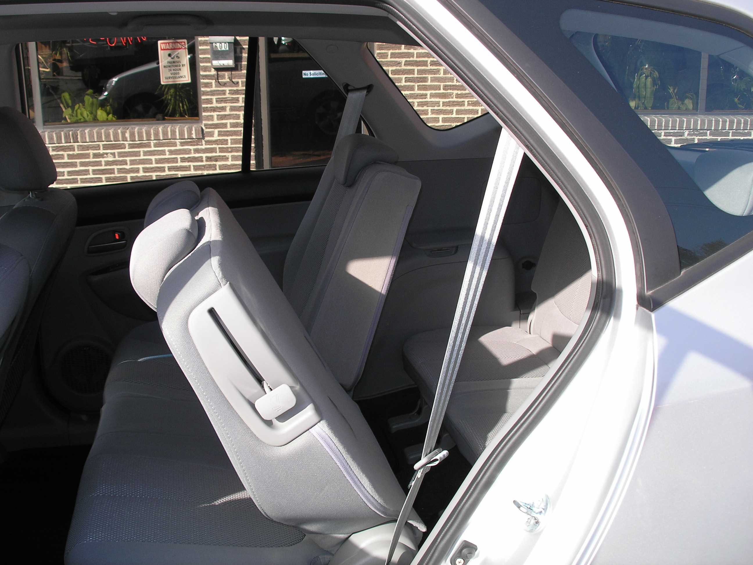 Used 2008 Kia Rondo EX FWD image 8
