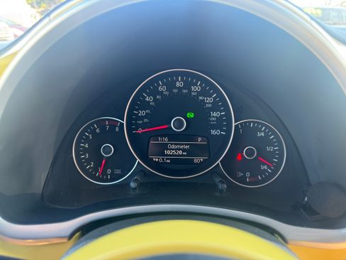 Used 2012 Volkswagen Beetle 2.5 image 9