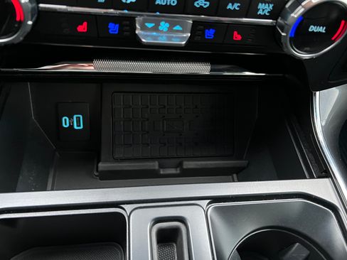 Used 2023 Ford F150 Lariat image 11