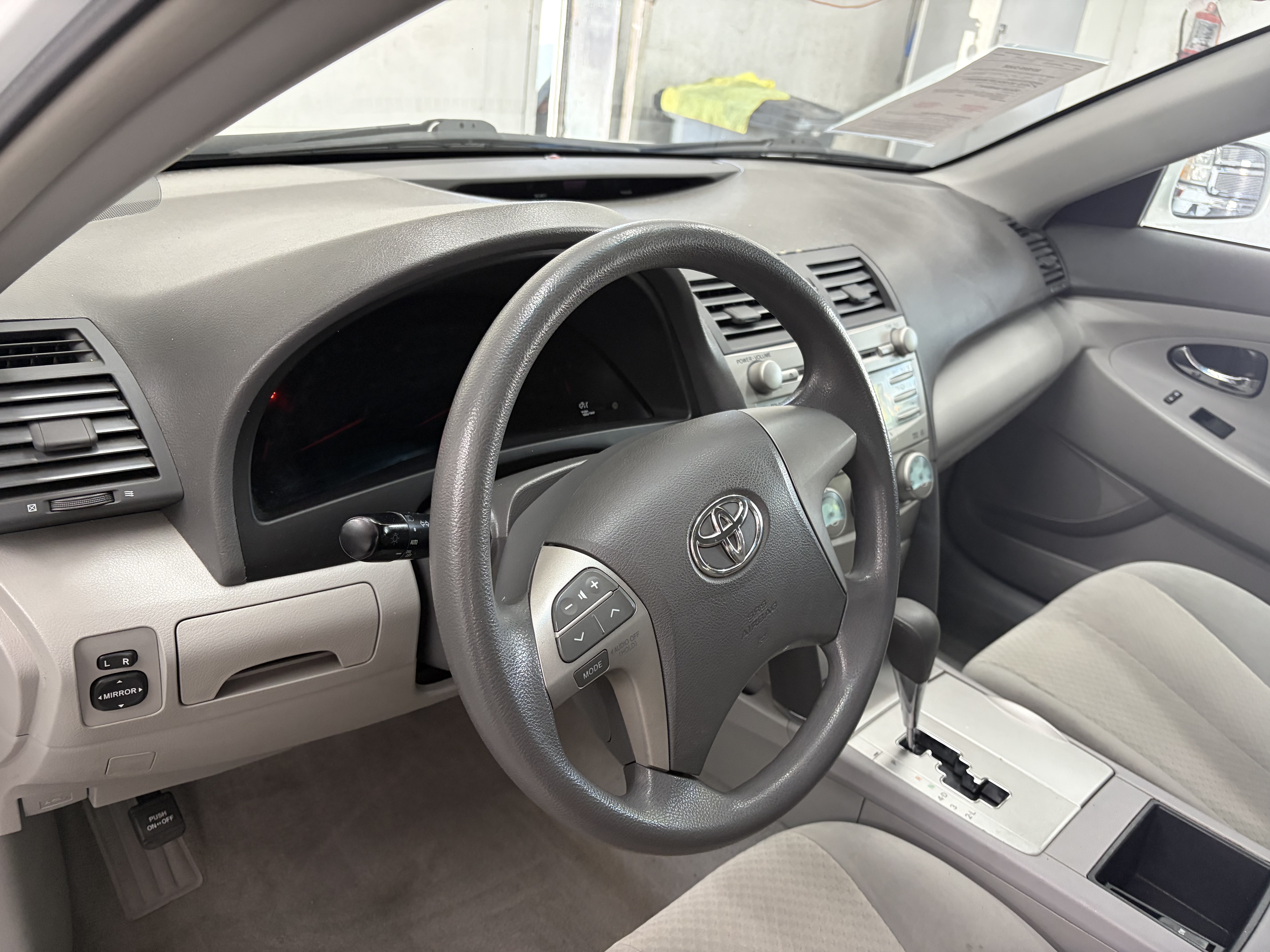 Used 2007 Toyota Camry LE Sedan FWD image 10