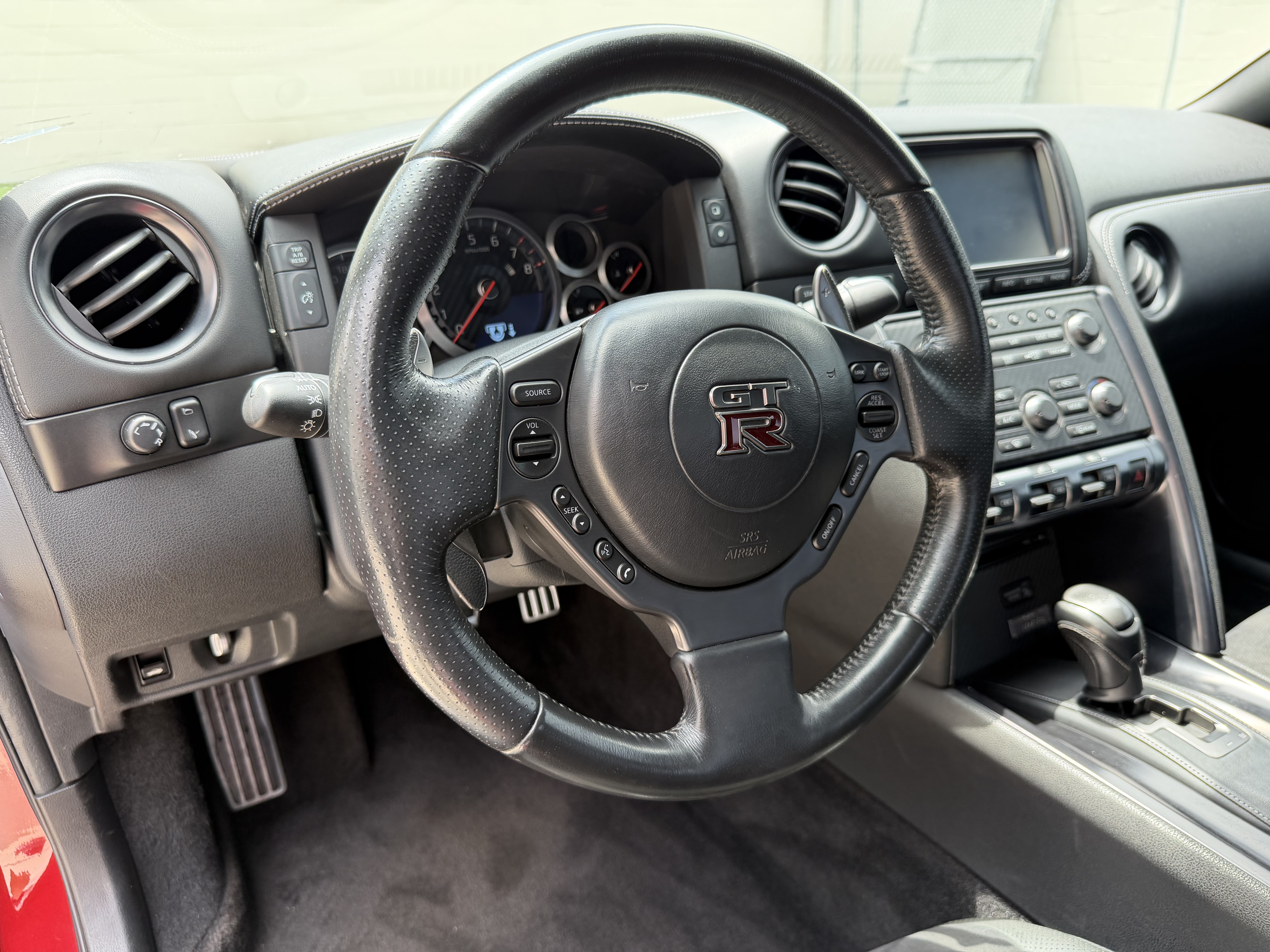 Used 2015 Nissan GT-R Premium AWD/4WD image 49