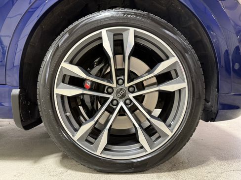 Used 2023 Audi SQ8 Prestige AWD/4WD image 14