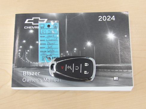 Used 2024 Chevrolet Blazer LT image 32