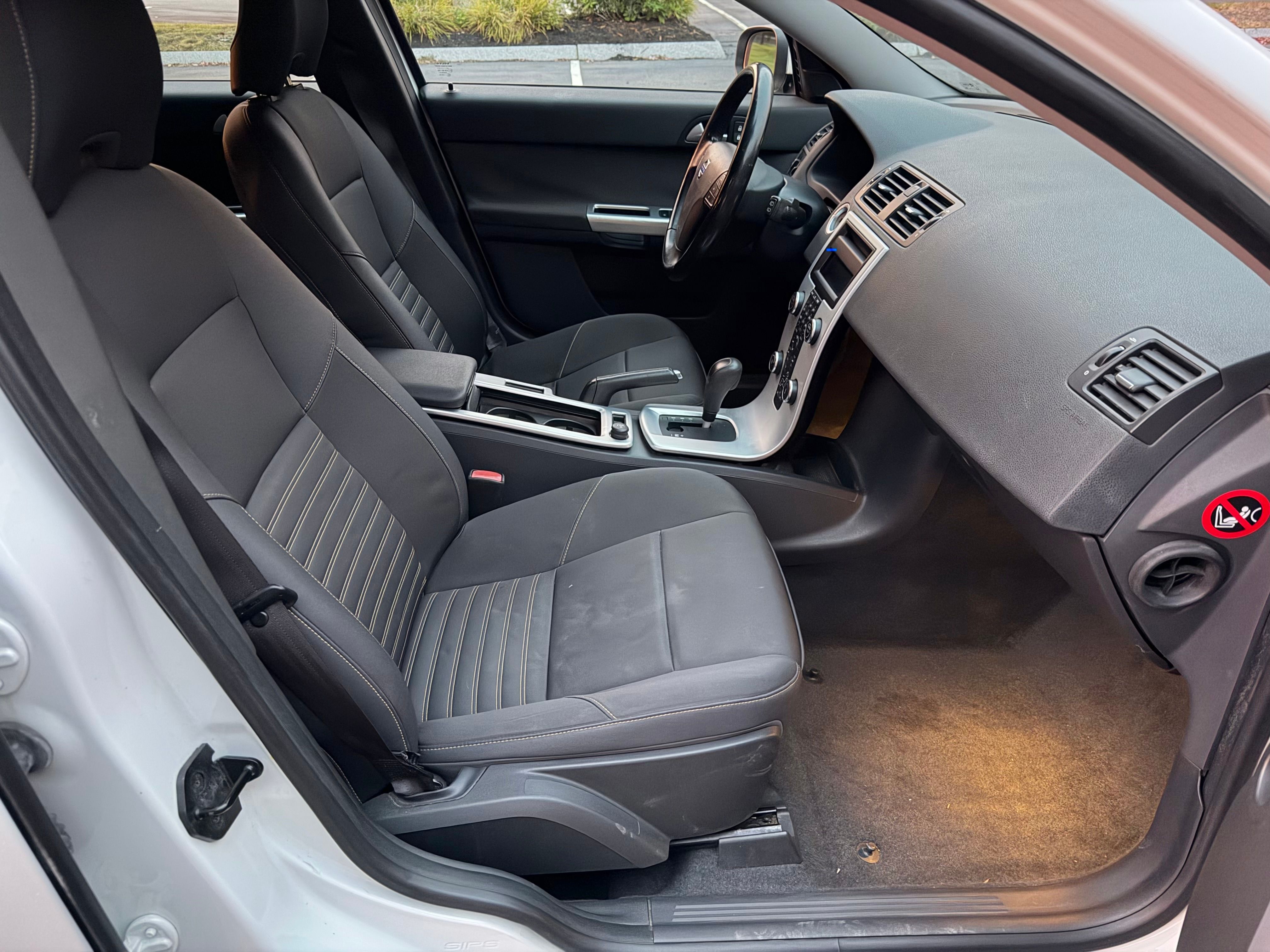 Used 2011 Volvo V50 T5 FWD image 33