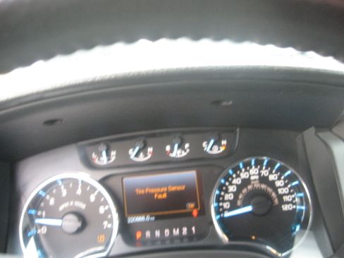 Used 2011 Ford F150 XLT image 10