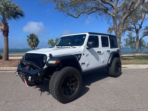 Used 2024 Jeep Wrangler 4WD Unlimited Sport image 2