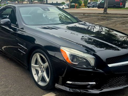 Used 2013 Mercedes-Benz SL 550 image 4