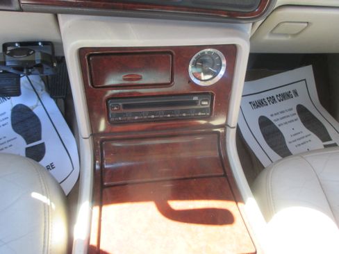 Used 2005 Cadillac Escalade ESV Premium image 7