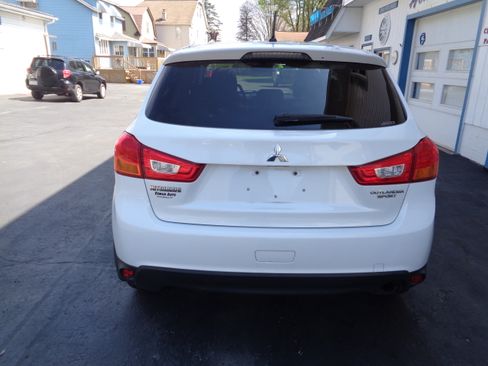 Used 2015 Mitsubishi Outlander Sport ES image 8