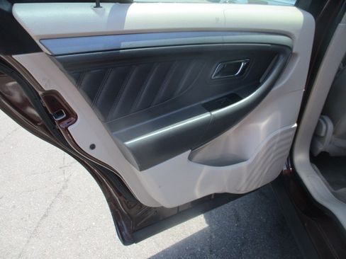 Used 2012 Ford Taurus SEL image 10