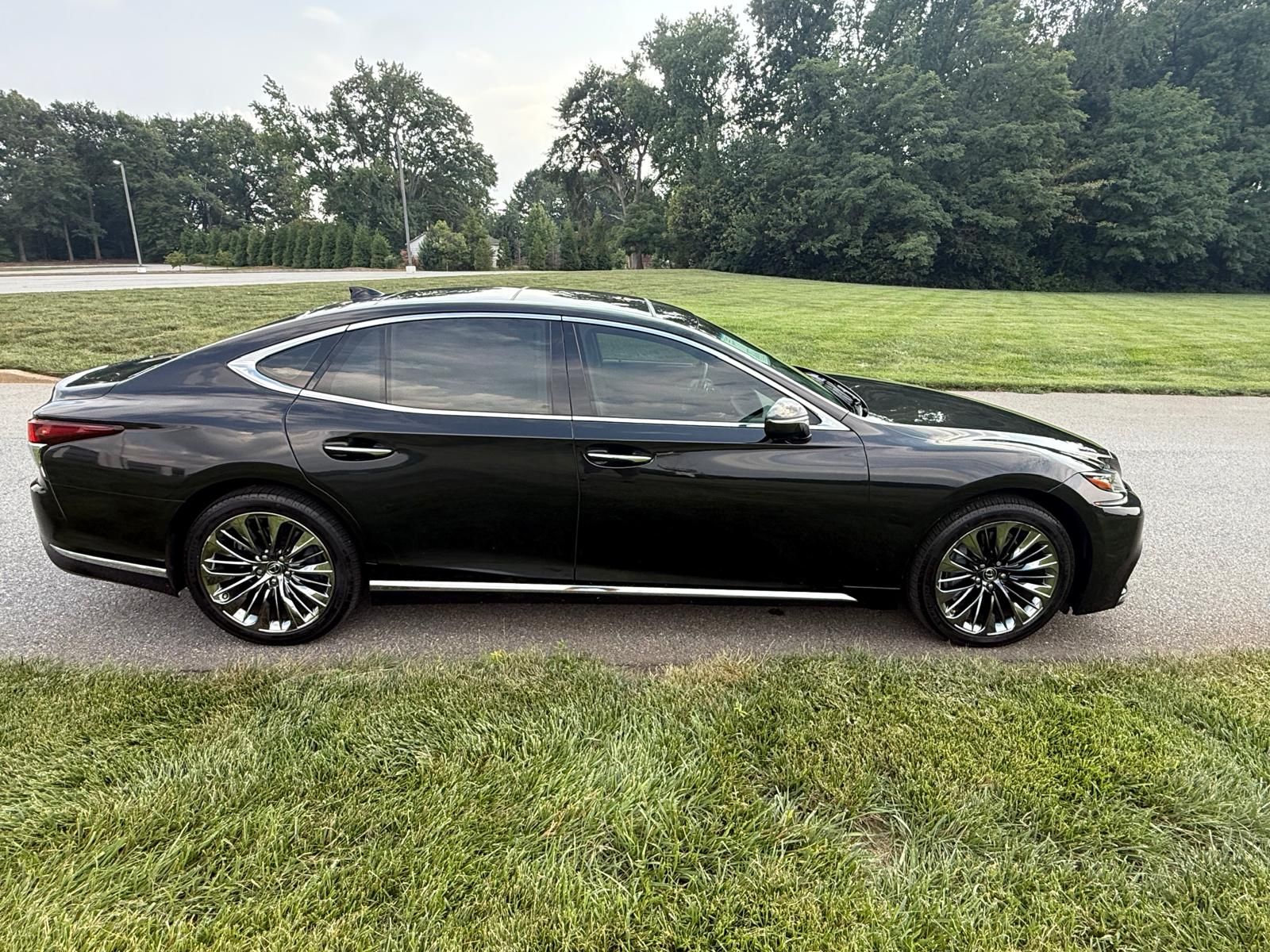Used 2018 Lexus LS 500 AWD image 4