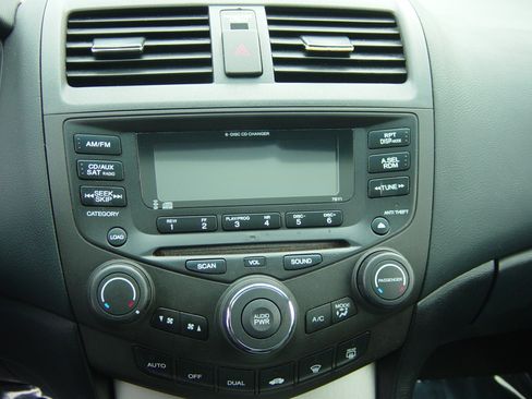 Used 2004 Honda Accord EX image 6