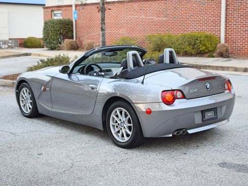 Used 2004 BMW Z4 2.5i image 8