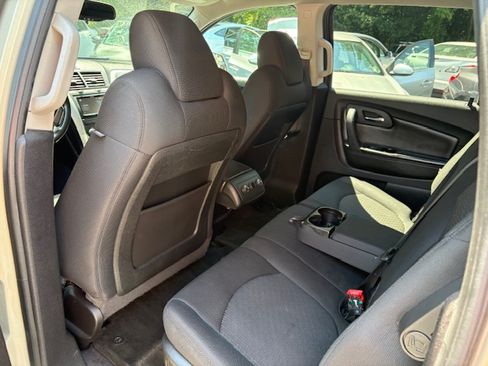 Used 2012 Chevrolet Traverse LT image 11