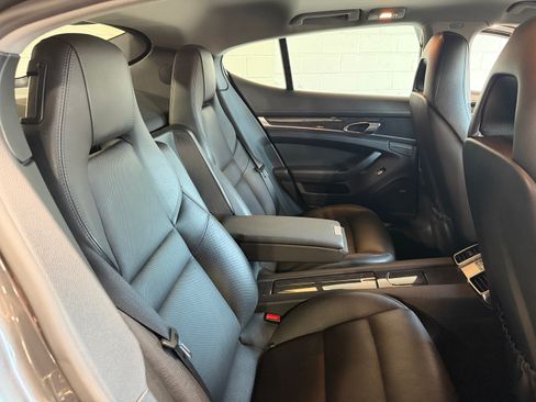 Used 2014 Porsche Panamera 4S image 34