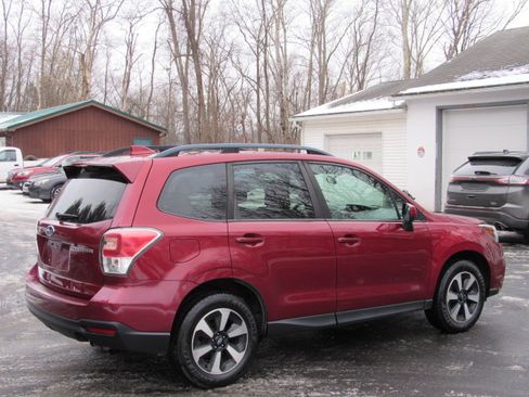 Used 2018 Subaru Forester 2.5i Premium image 11