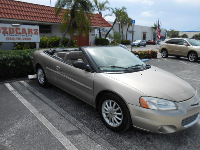 Used 2003 Chrysler Sebring LXi Convertible FWD image 17