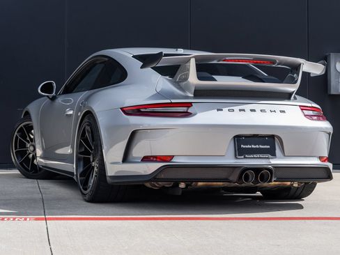 Certified 2018 Porsche 911 GT3 RWD image 3