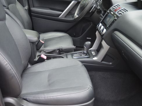 Used 2016 Subaru Forester 2.0XT Touring AWD/4WD image 12