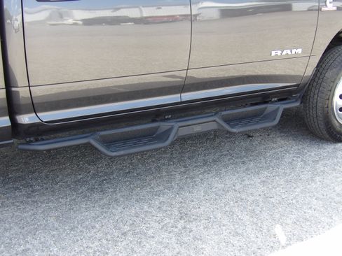 Used 2023 RAM 3500 Laramie image 18