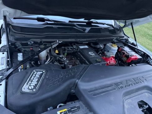 Used 2022 RAM 2500 4x4 Mega Cab Laramie image 18