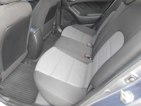 Used 2018 Kia Forte S image 7