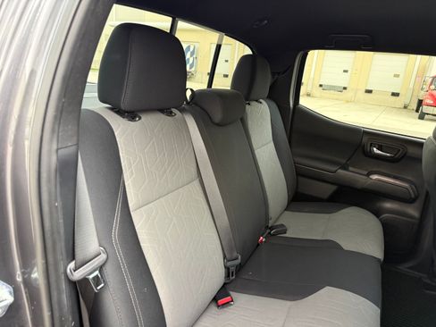Used 2021 Toyota Tacoma TRD Sport RWD image 94