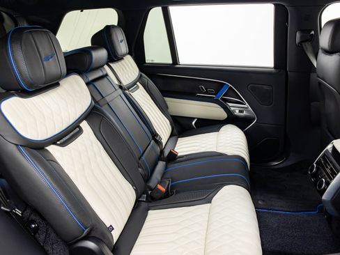 Used 2025 Land Rover Range Rover Long Wheelbase SE image 28