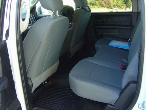 Used 2018 RAM 1500 Express image 12