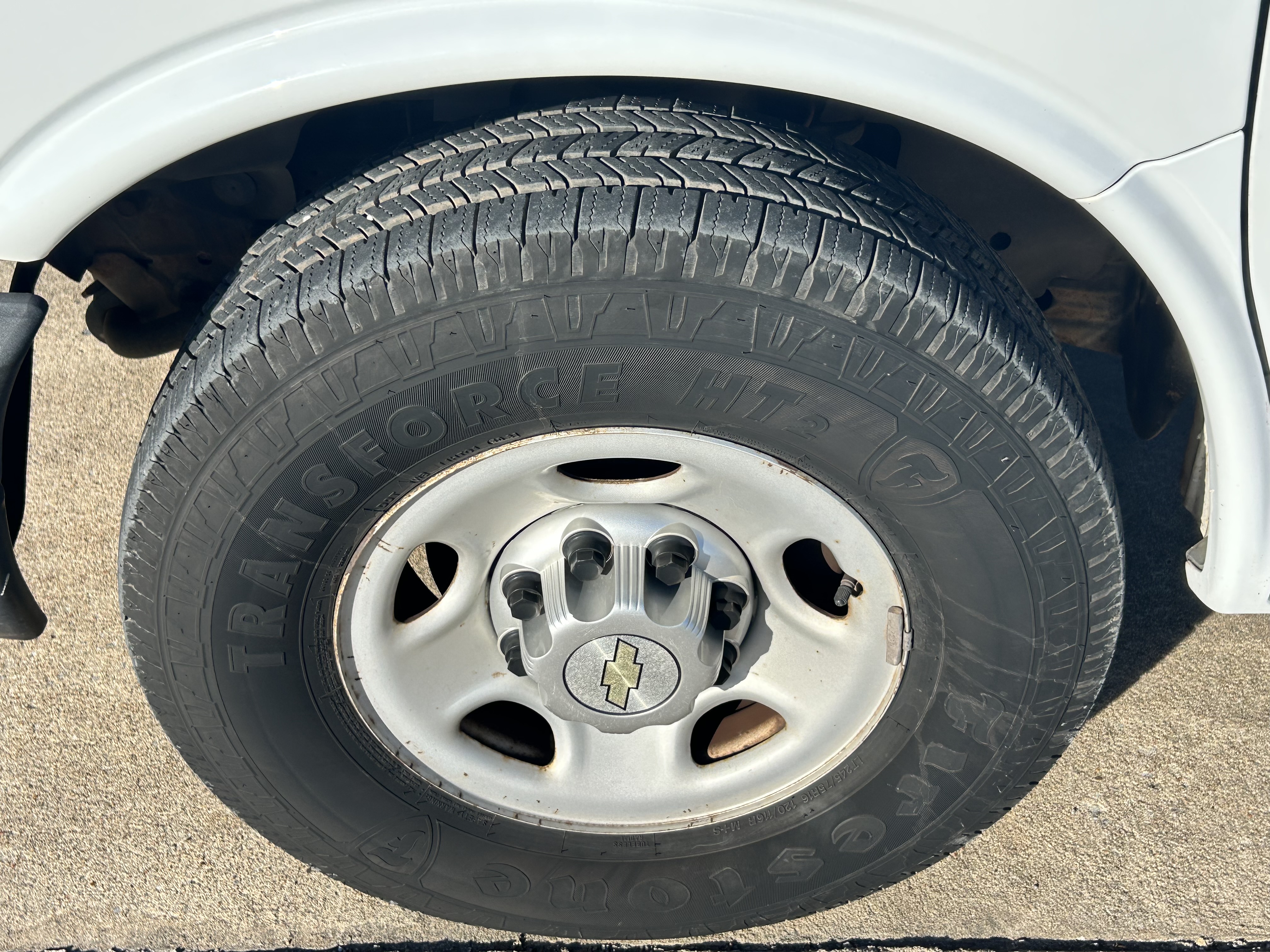 Used 2013 Chevrolet Express 2500 RWD image 29