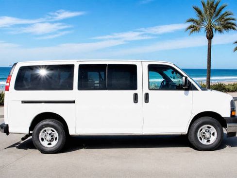 Used 2019 Chevrolet Express 3500 LT RWD image 1