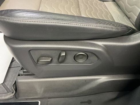 Used 2025 Chevrolet Silverado 1500 ZR2 image 12